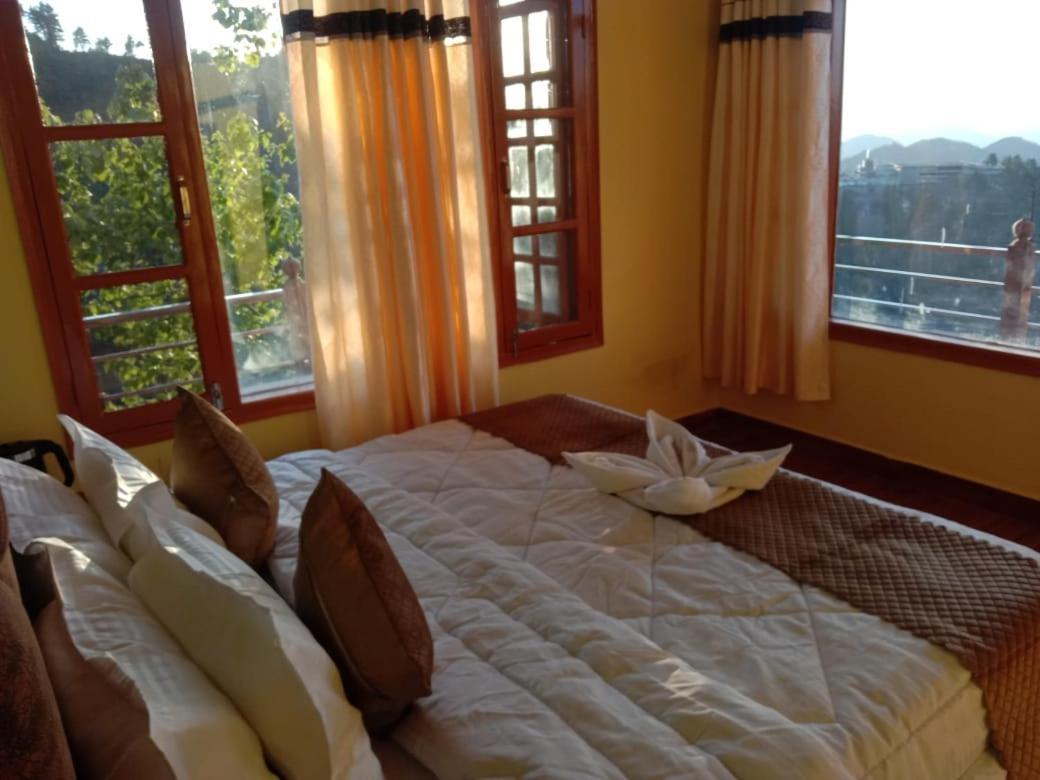 Floret Sojourn Hotel ชิมลา ภายนอก รูปภาพ