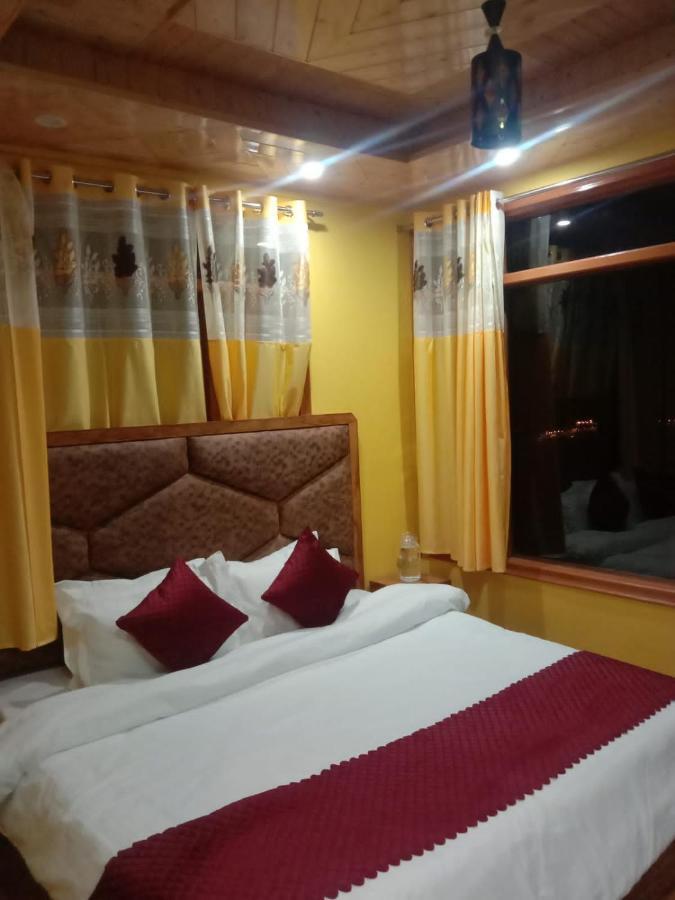 Floret Sojourn Hotel ชิมลา ภายนอก รูปภาพ