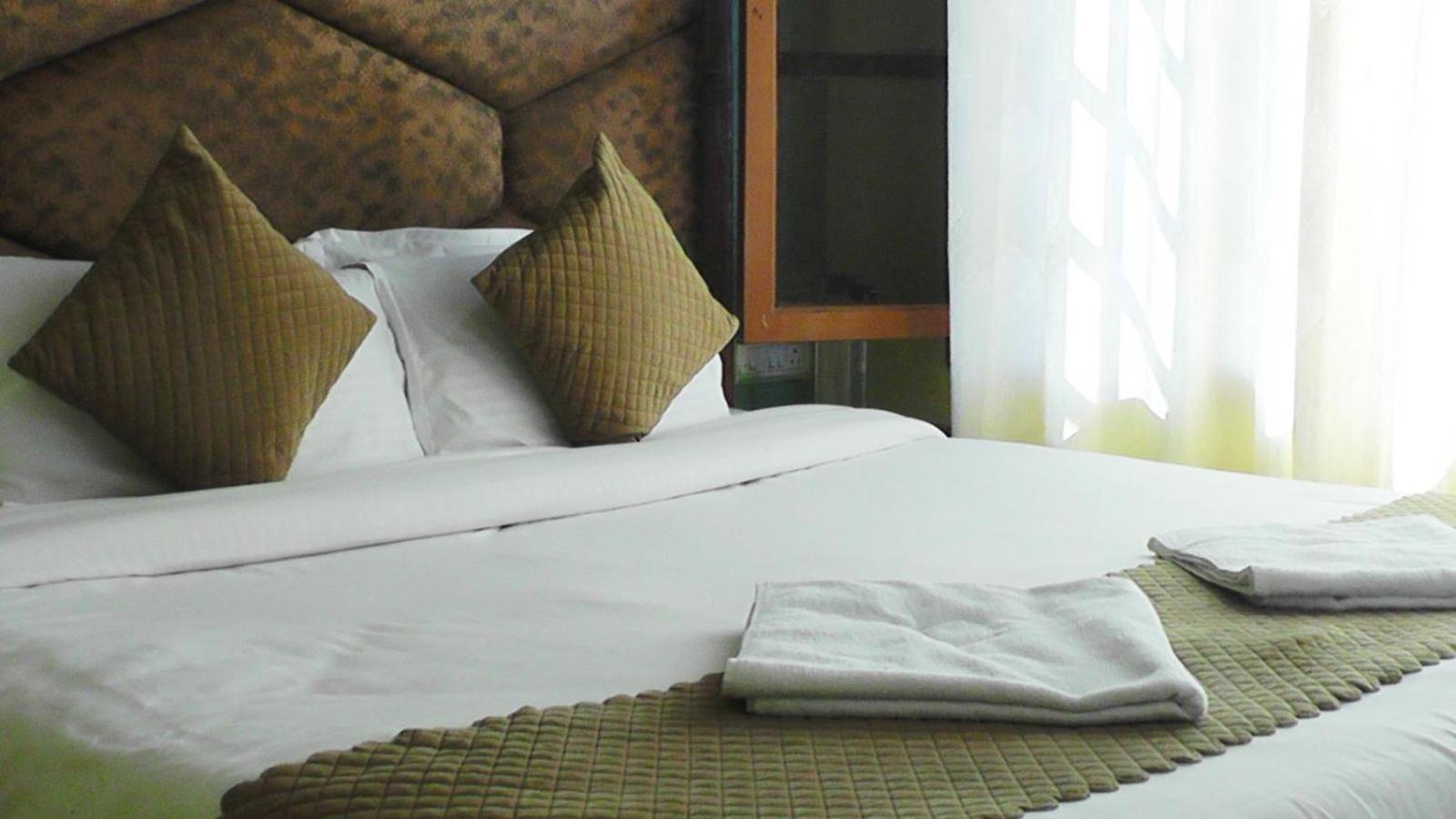 Floret Sojourn Hotel ชิมลา ภายนอก รูปภาพ